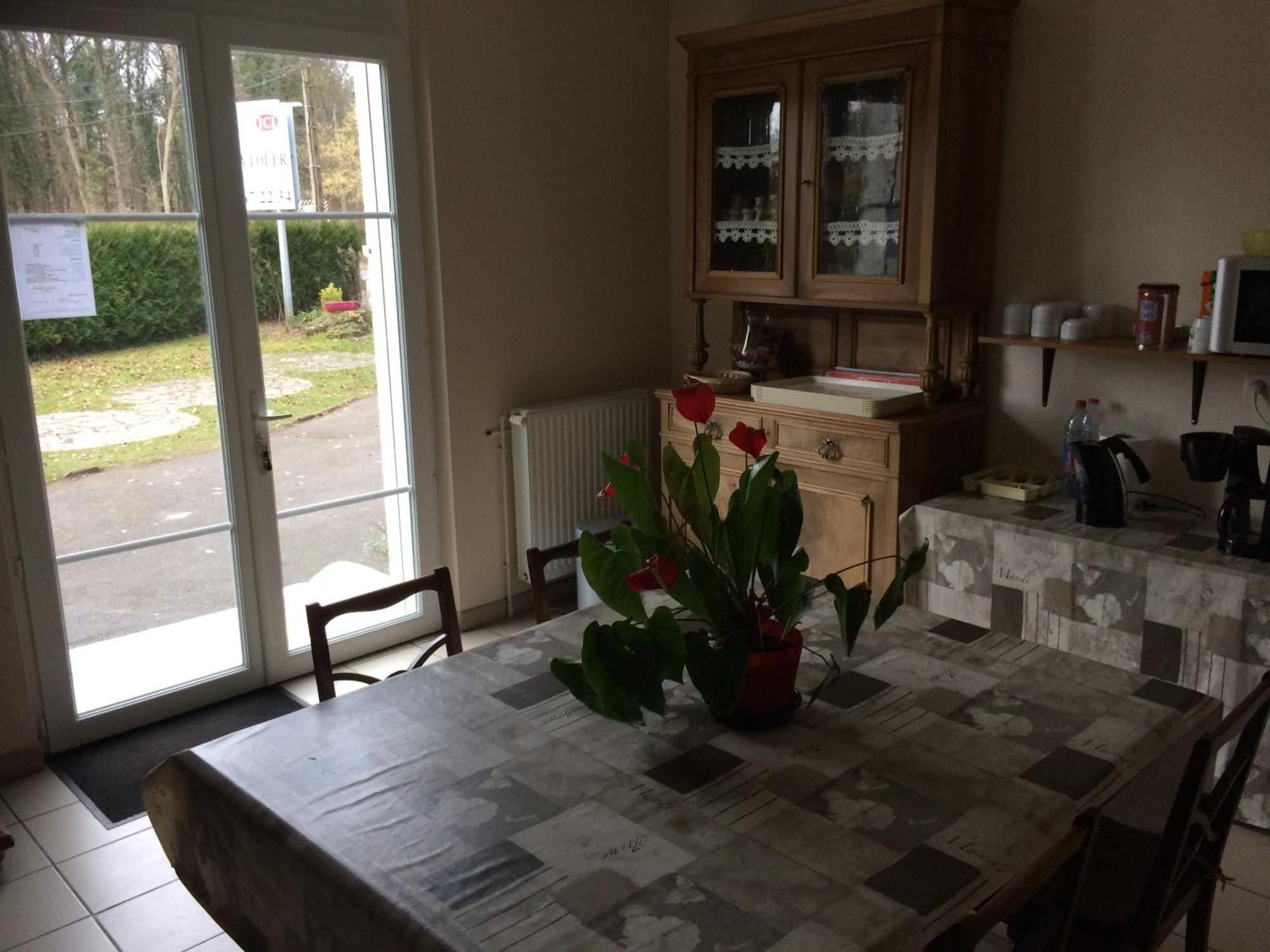 La Demi-Lune Bed and Breakfast Bailleval Eksteriør billede